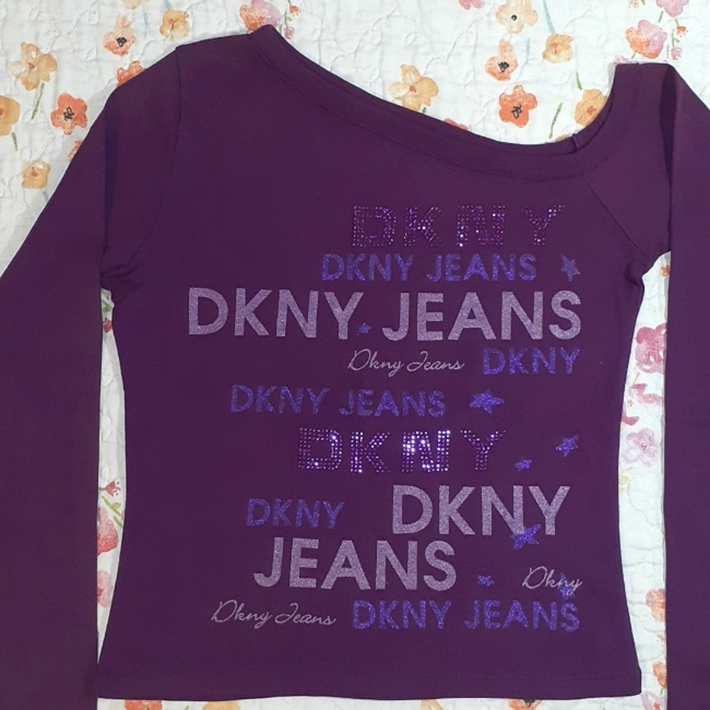 DKNY Top Asymmetrical Off the Shoulder NWOT NEVER WORN Size Large